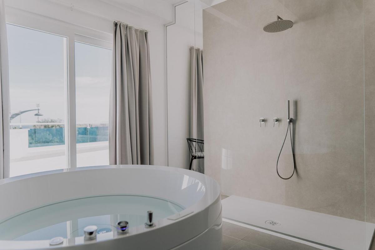 Suite Donna Edwige By Monholiday Monopoli Extérieur photo